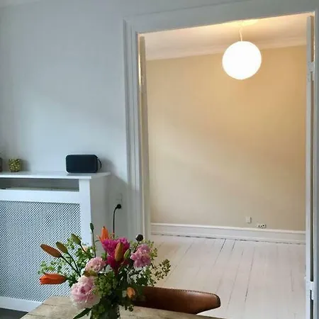 Homy In The Greenest Part Of Copenhagen